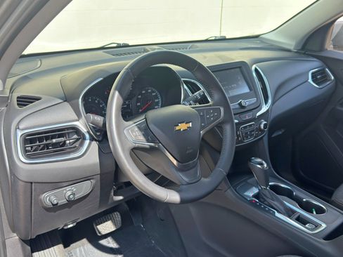 Used 2018 Chevrolet Equinox LT FWD image 12