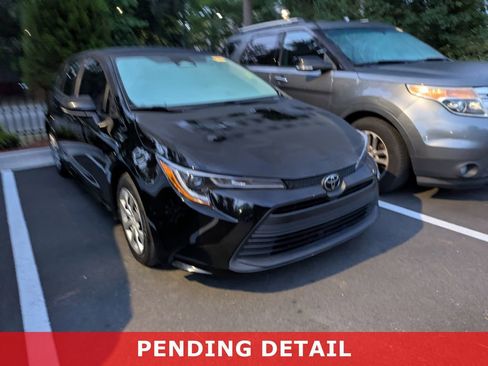 Used 2023 Toyota Corolla LE FWD image 1