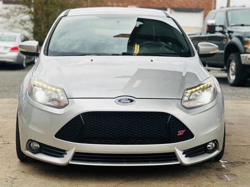 Used 2014 Ford Focus ST w/ Equipment Group 202A image 2
