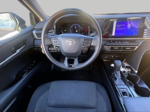 Used 2025 Toyota Camry LE FWD image 6