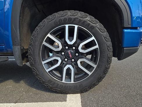 Used 2022 GMC Sierra 1500 AT4 AWD/4WD image 12