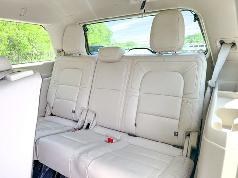 Used 2021 Lincoln Navigator Reserve AWD/4WD image 21