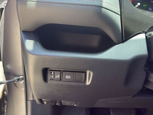 Used 2019 Toyota RAV4 XLE AWD/4WD image 21