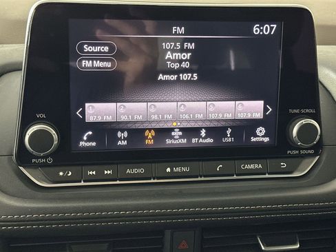 Used 2023 Nissan Rogue SV FWD image 18