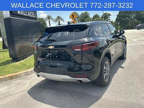 Used 2025 Chevrolet Blazer LT FWD image 7