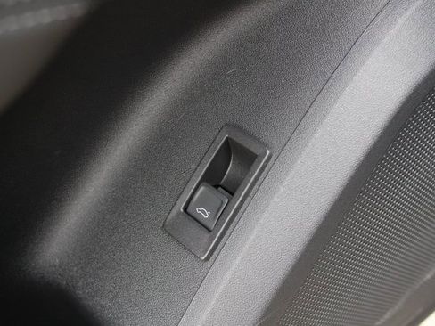 Used 2025 Audi Q5 Prestige image 9