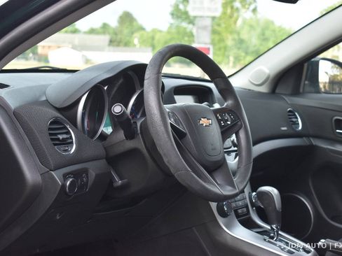 Used 2015 Chevrolet Cruze LT w/ Sun And Sound Package FWD image 19