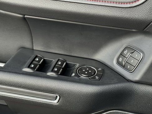 Used 2022 Ford Expedition Limited image 24