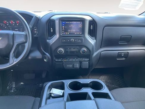 Used 2024 Chevrolet Silverado 1500 Custom image 10
