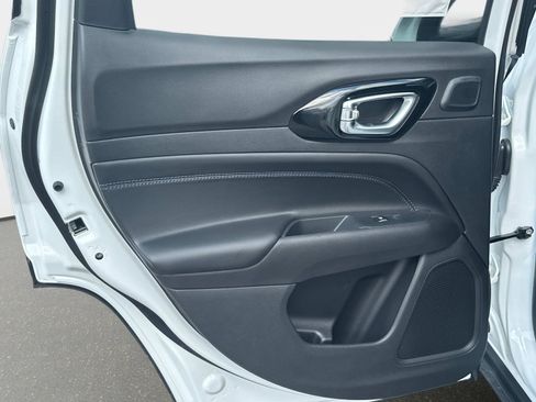 New 2025 Jeep Compass Latitude w/ Sun & Sound Group image 14