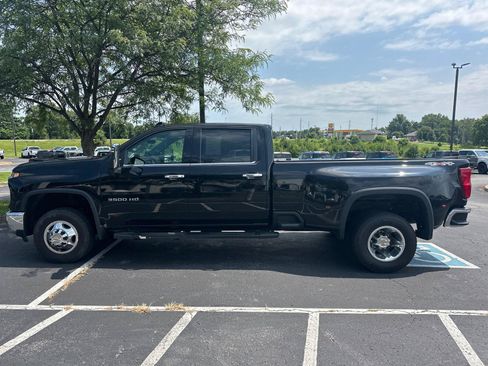 Used 2024 Chevrolet Silverado 3500 LTZ w/ LTZ Plus Package AWD/4WD image 11