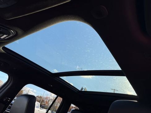 New 2025 Jeep Grand Cherokee Limited image 18