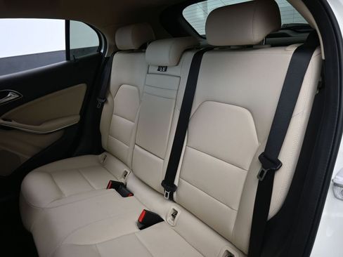 Used 2018 Mercedes-Benz GLA 250 image 31