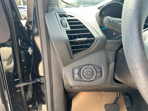 Used 2019 Ford Escape SE FWD image 20