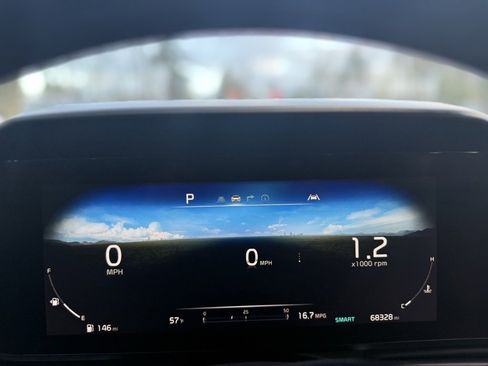 Used 2022 Kia Carnival SX Prestige image 28