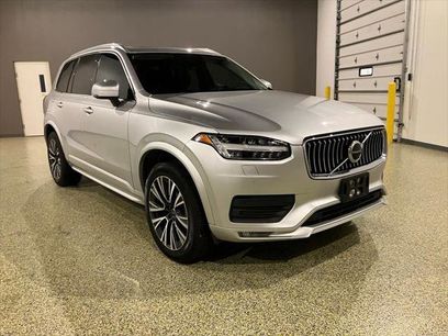 Used 2022 Volvo XC90 T5 Momentum w/ Advanced Package