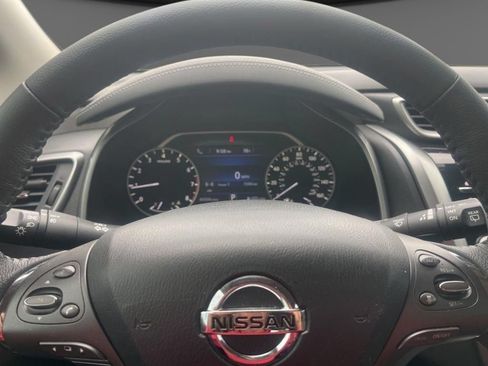 Used 2022 Nissan Murano SV FWD image 12