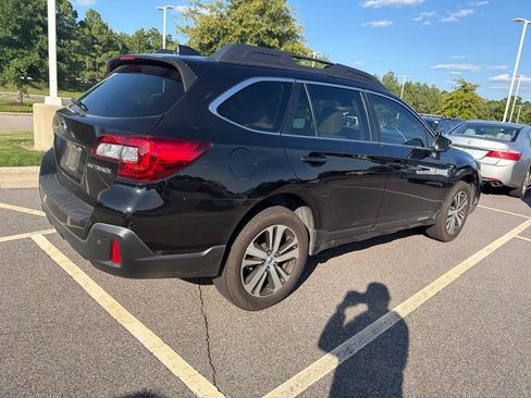 Used 2018 Subaru Outback 2.5i Limited AWD/4WD image 12