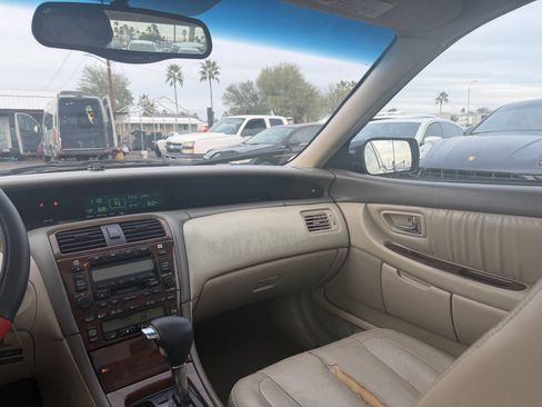 Used 2002 Toyota Avalon XLS image 18