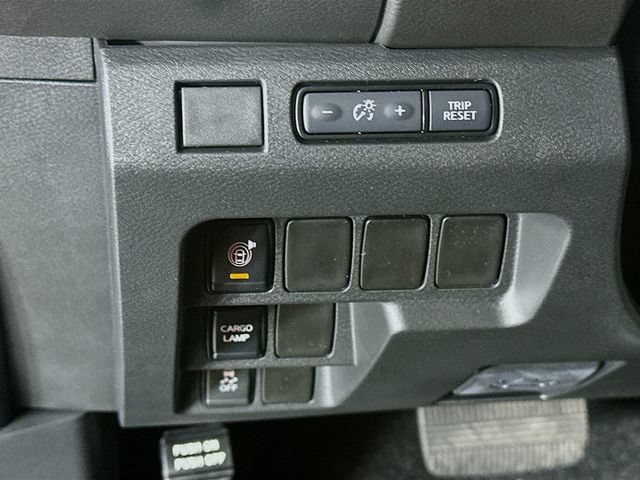 Certified 2025 Nissan Frontier SV RWD image 12