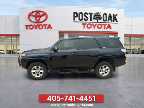 Used 2018 Toyota 4Runner SR5 Premium AWD/4WD image 2