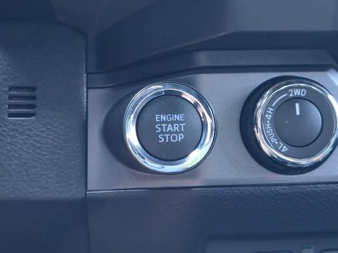 Used 2021 Toyota Tacoma TRD Off-Road w/ Technology Package AWD/4WD image 23
