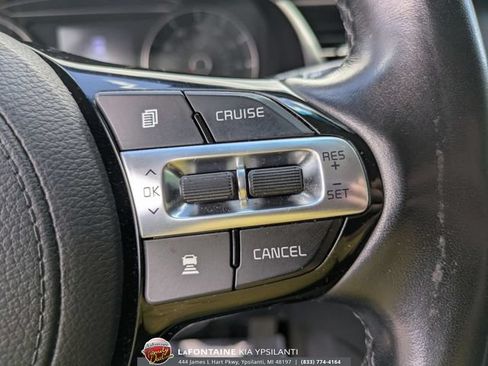 Used 2019 Kia Cadenza Technology FWD image 21