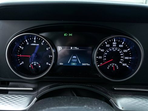 Certified 2024 Kia Carnival LX image 35