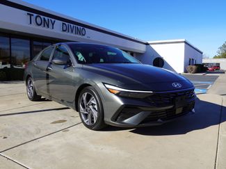 Used 2025 Hyundai Elantra SEL video 2