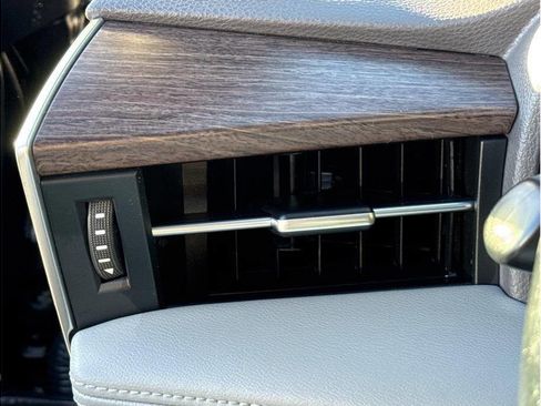 Used 2020 Toyota Avalon XLE image 20