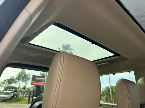 Used 2016 Land Rover LR4 HSE LUX image 35