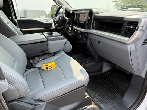 New 2026 Ford F550 4x4 SuperCab Super Duty w/ XL Chrome Package image 9