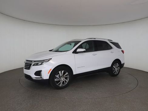 Used 2022 Chevrolet Equinox Premier FWD image 4
