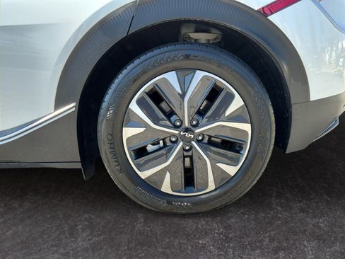 Used 2024 Kia EV6 Light RWD image 9