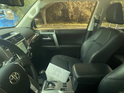 Used 2022 Toyota 4Runner Limited RWD image 9