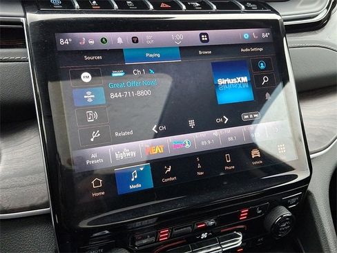 Used 2024 Jeep Grand Cherokee Limited 4xe image 13