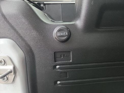 Certified 2023 Jeep Wrangler Willys image 8