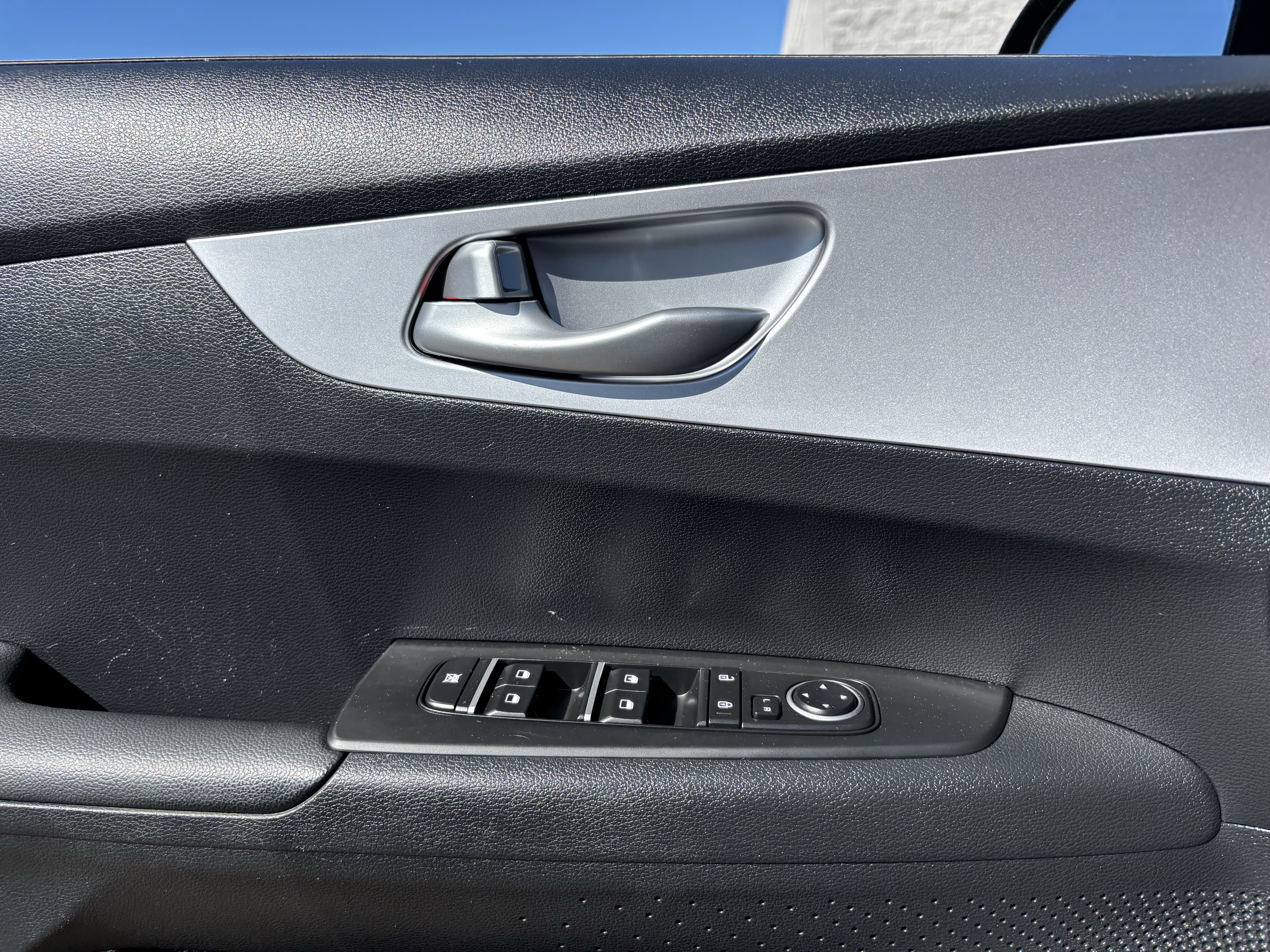Certified 2024 Kia Forte LXS FWD image 19