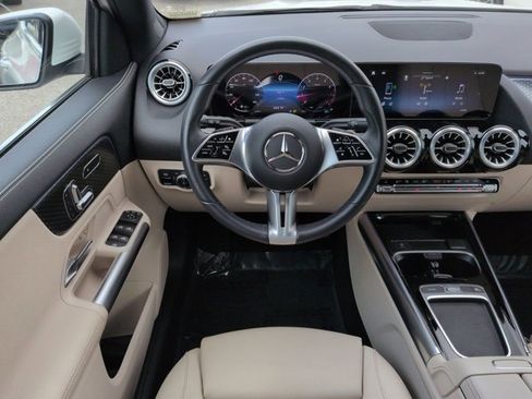 Certified 2024 Mercedes-Benz GLA 250 4MATIC image 16
