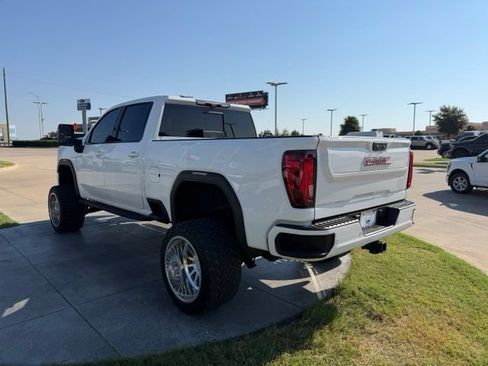 Used 2022 GMC Sierra 2500 AT4 w/ AT4 Premium Plus Package AWD/4WD image 5