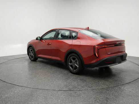 Used 2025 Kia K4 LXS image 6