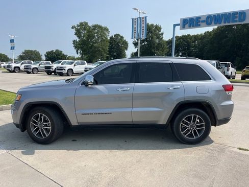 Used 2021 Jeep Grand Cherokee Limited image 3