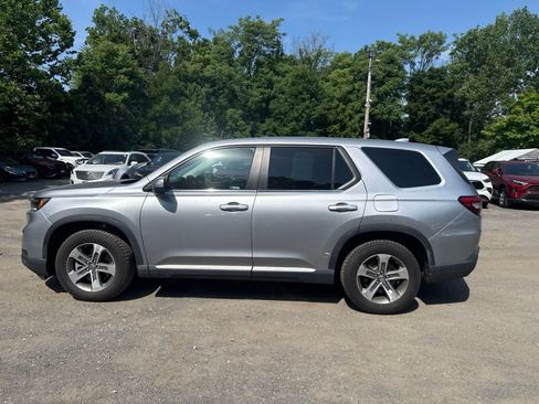 Used 2024 Honda Pilot EX-L image 5