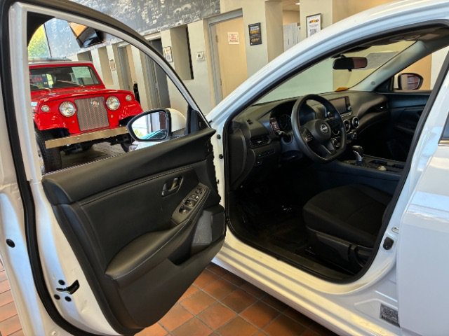 Used 2024 Nissan Sentra S FWD image 15
