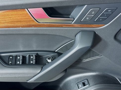 Certified 2023 Audi Q5 2.0T Premium Plus w/ Premium Plus Package image 11