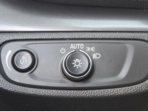 Used 2019 Buick Encore Preferred FWD image 29