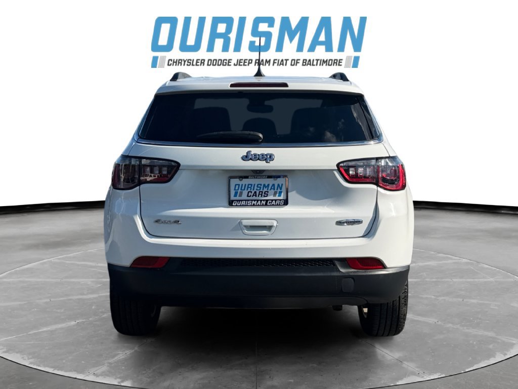 Used 2022 Jeep Compass Latitude w/ Convenience Group AWD/4WD image 5