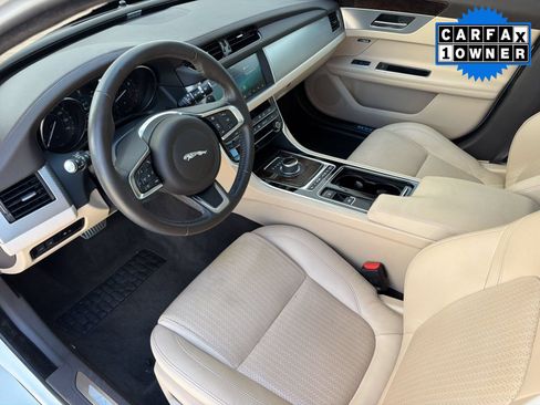 Used 2020 Jaguar XF Prestige AWD/4WD image 4