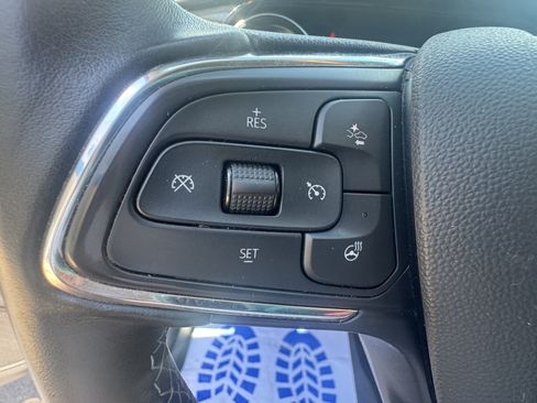 Used 2023 Buick Encore GX Essence w/ Experience Buick Package FWD image 25