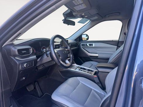 Certified 2021 Ford Explorer XLT w/ Equipment Group 202A image 9